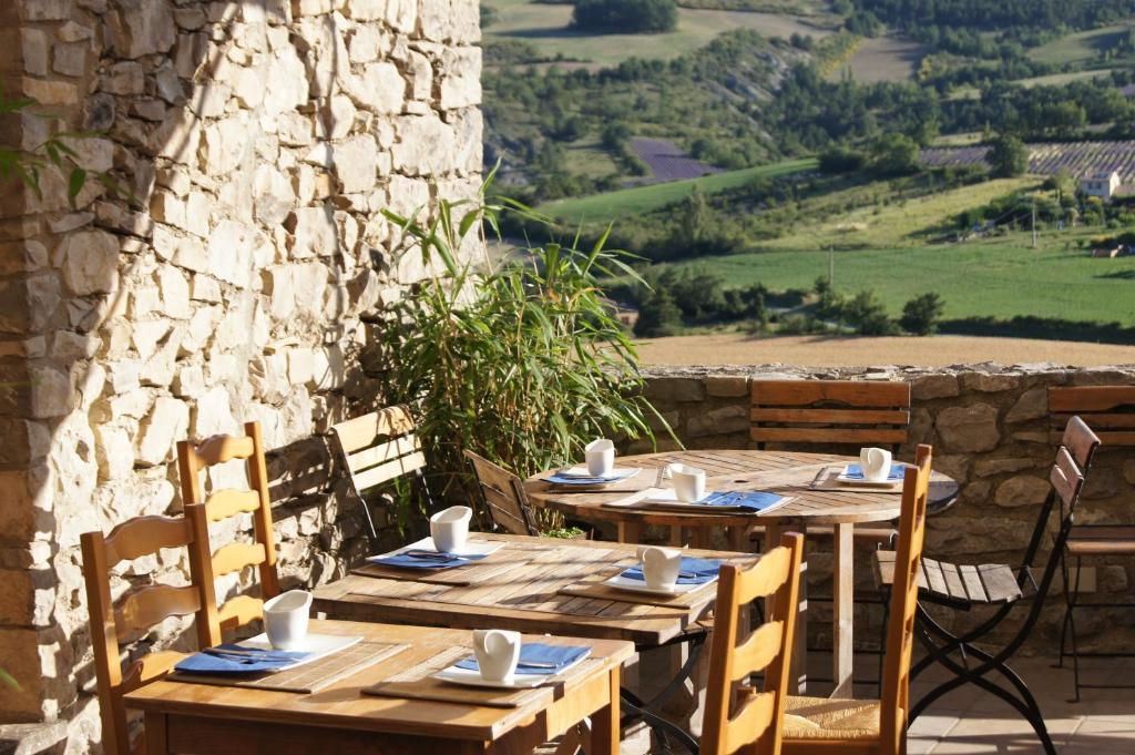 La Claveliere Ξενοδοχείο Saint-Auban-sur-lʼOuvèze Εξωτερικό φωτογραφία